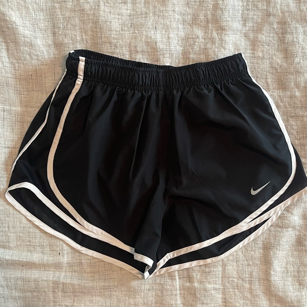 Nike • Women’s Black/White Dri-Fit Athletic Shorts. Size S
